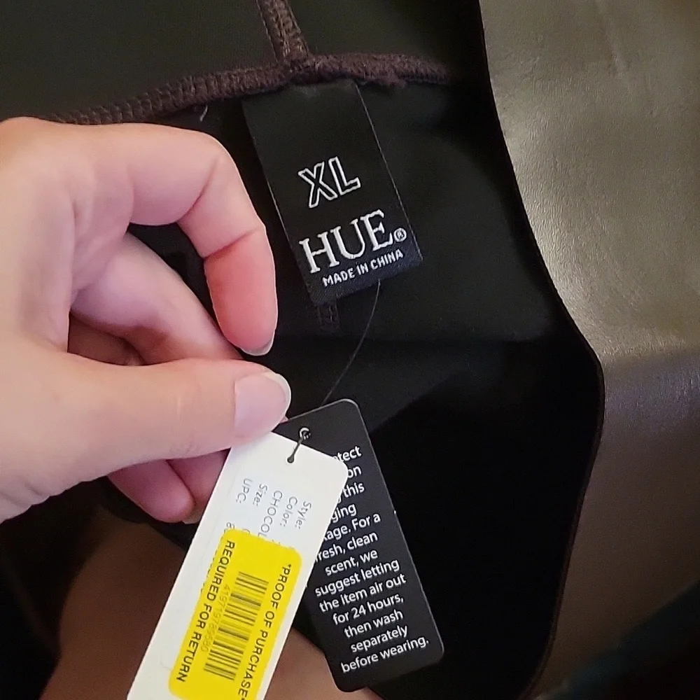 HUE | Chocolate Brown Cropped Flare Pull On Faux Leather Leggings - Size XL - Picture 4 of 6